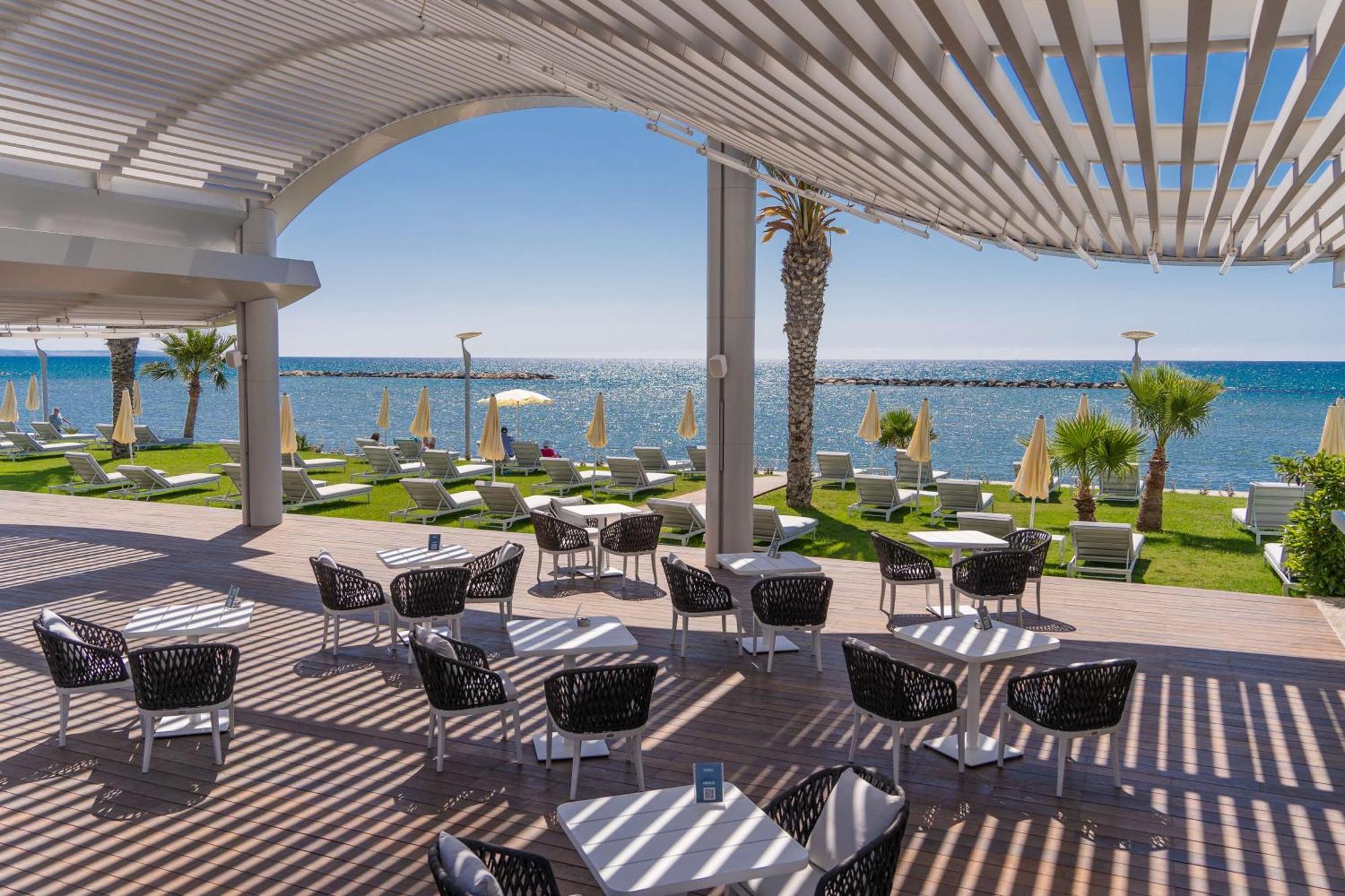 Radisson Beach Resort Larnaca Ngoại thất bức ảnh