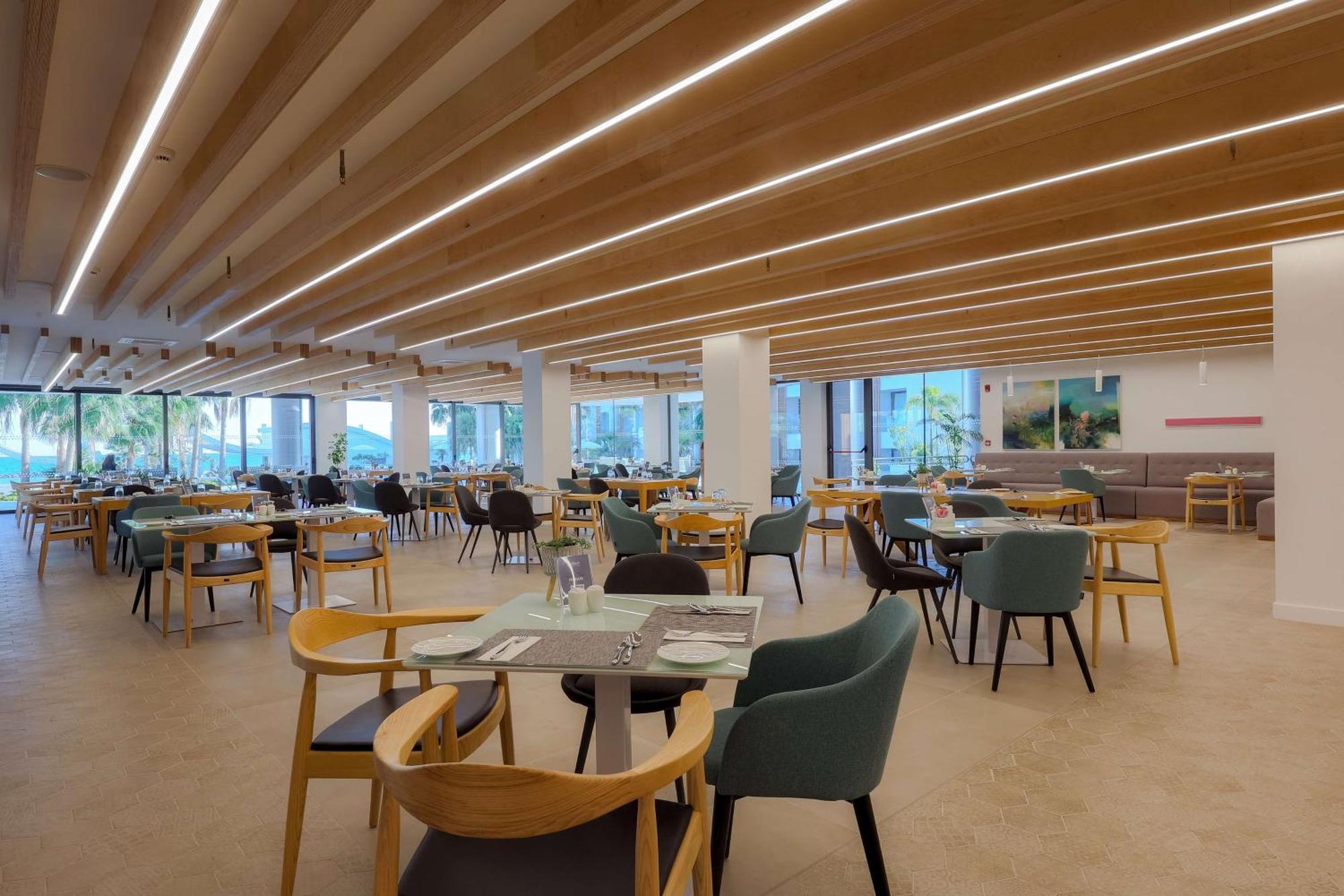 Radisson Beach Resort Larnaca Ngoại thất bức ảnh