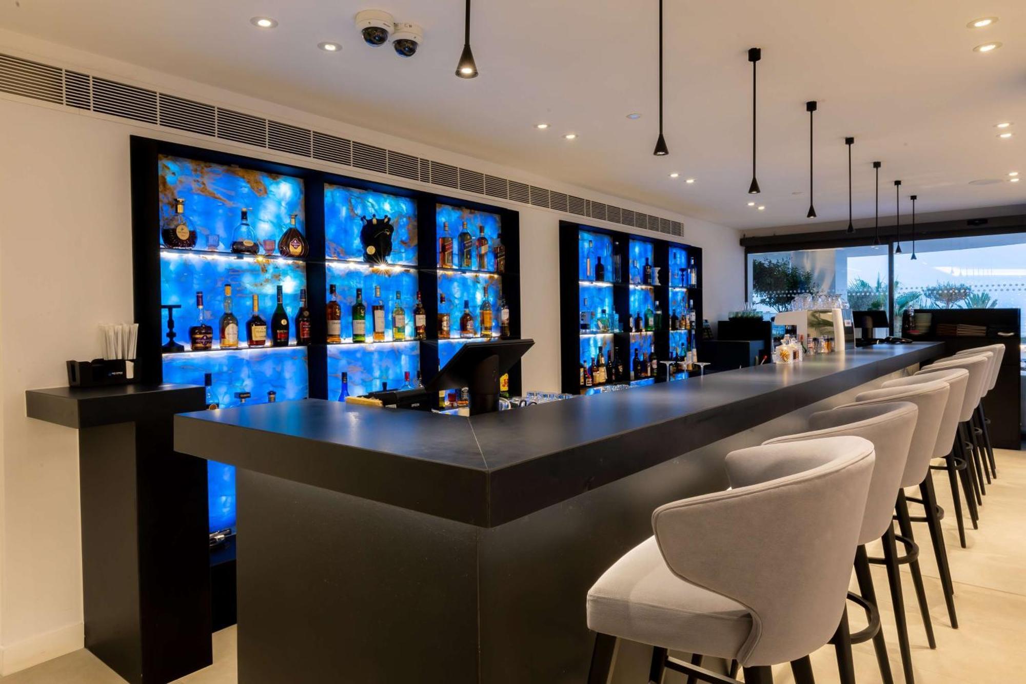 Radisson Beach Resort Larnaca Ngoại thất bức ảnh