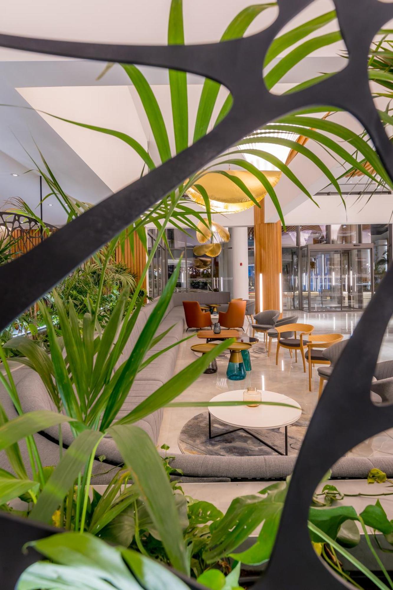 Radisson Beach Resort Larnaca Ngoại thất bức ảnh