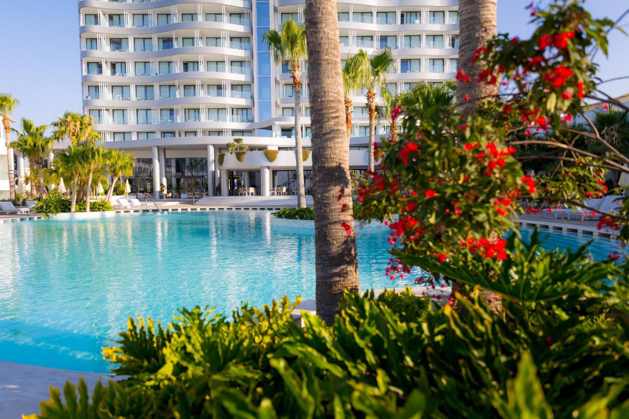 Radisson Beach Resort Larnaca Ngoại thất bức ảnh