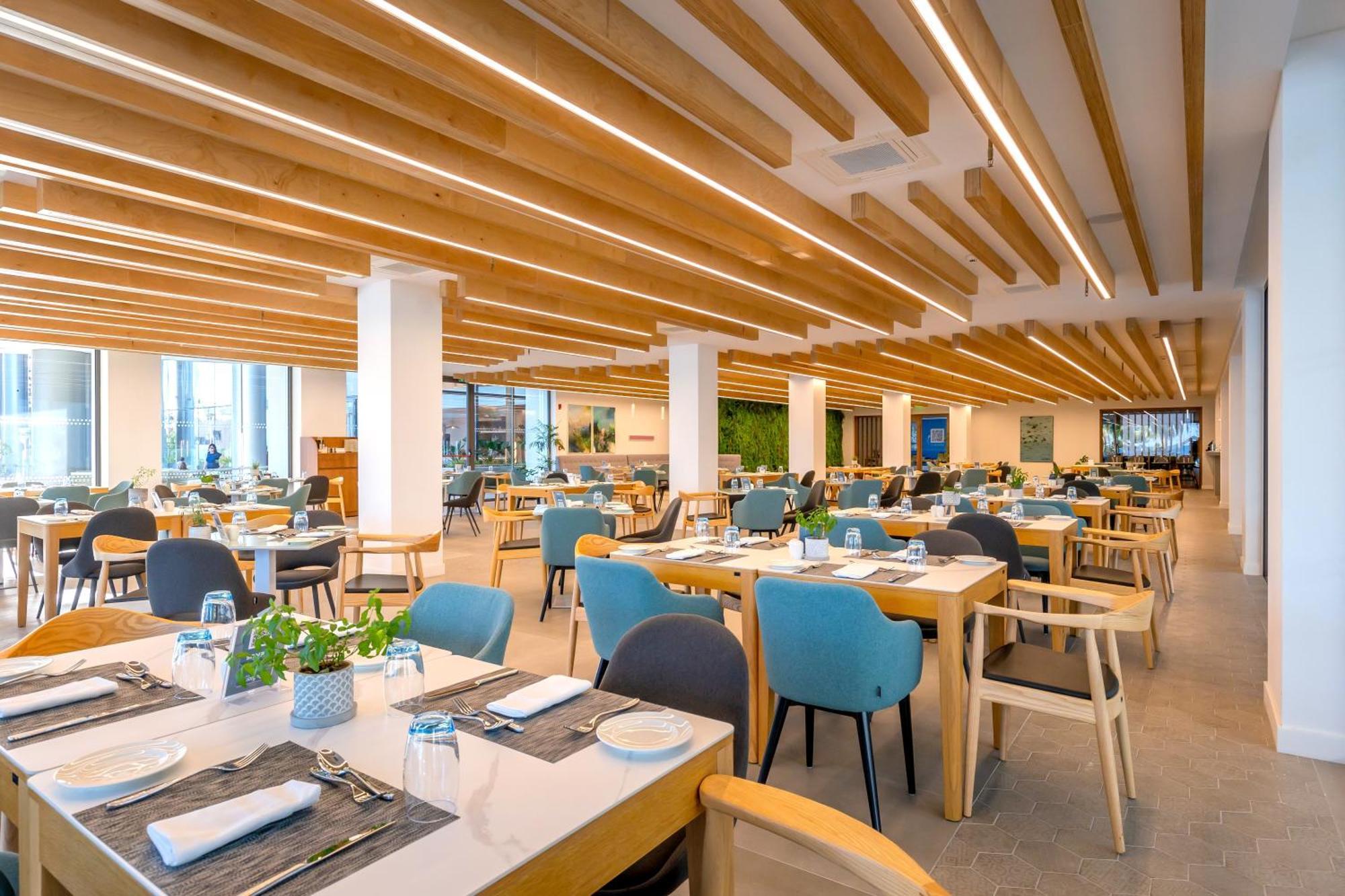 Radisson Beach Resort Larnaca Ngoại thất bức ảnh